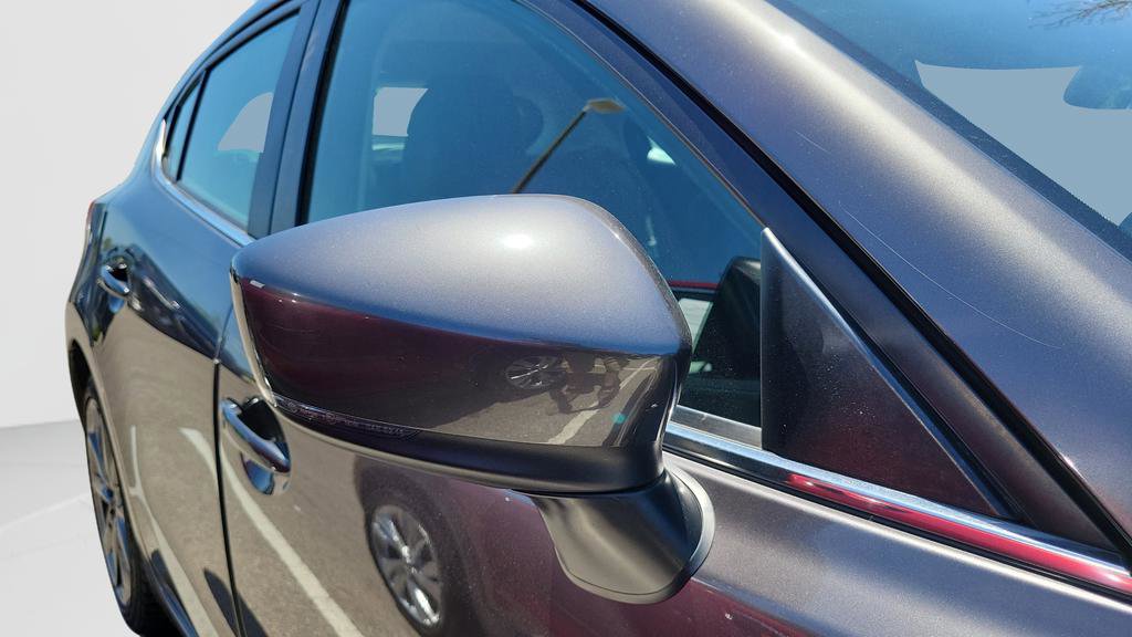 Used 2018 MAZDA MAZDA3 Grand Touring w/ Premium Equipment Package FWD image 8