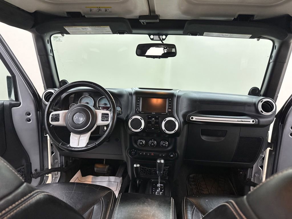 Used 2014 Jeep Wrangler Unlimited Sahara AWD/4WD image 25