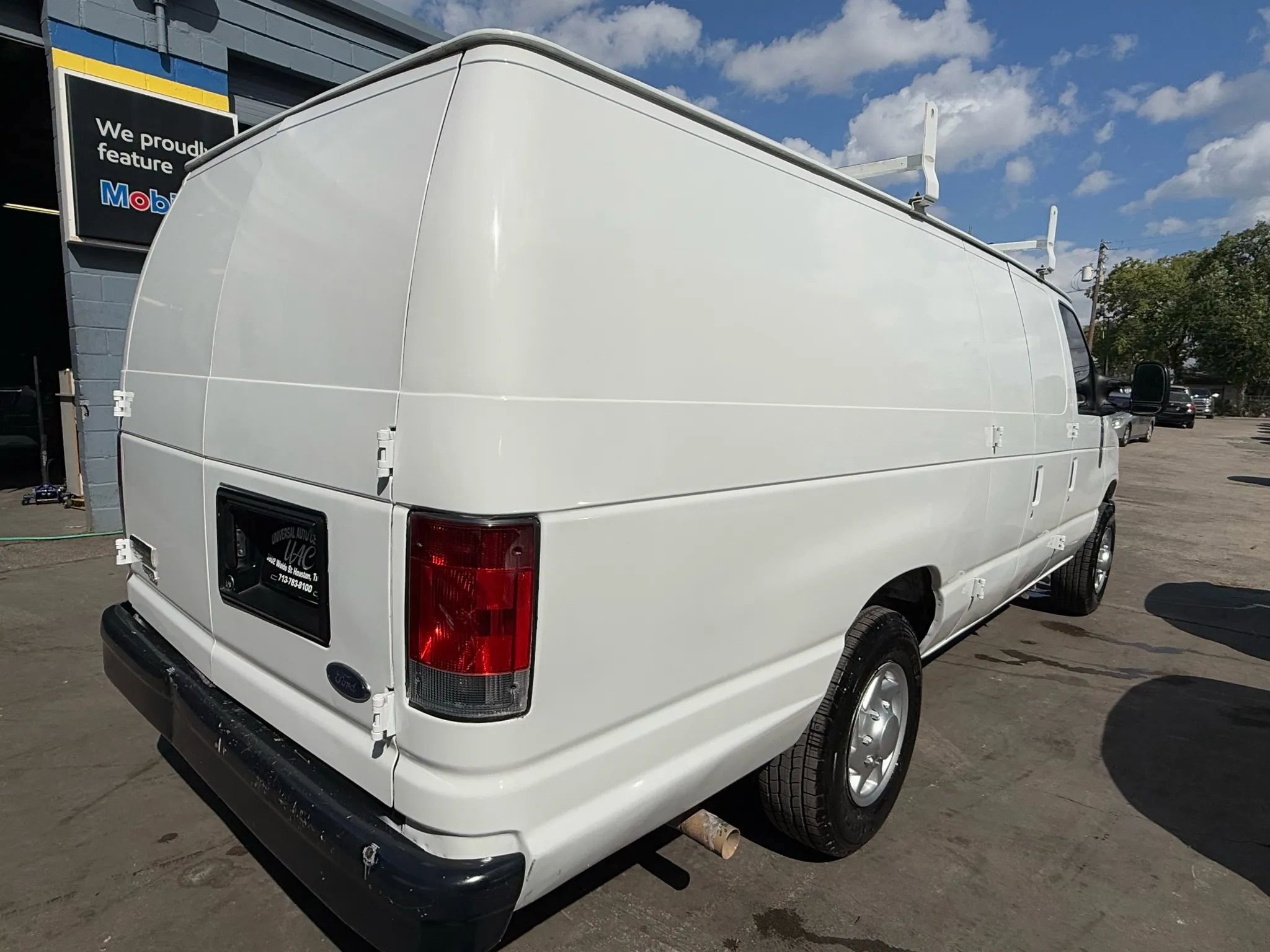 Used 2011 Ford E-250 and Econoline 250 Extended w/ PWR Group image 7