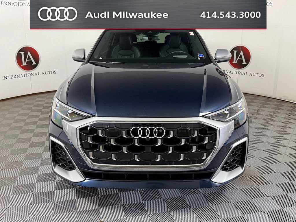 Used 2024 Audi SQ8 Prestige AWD/4WD image 2
