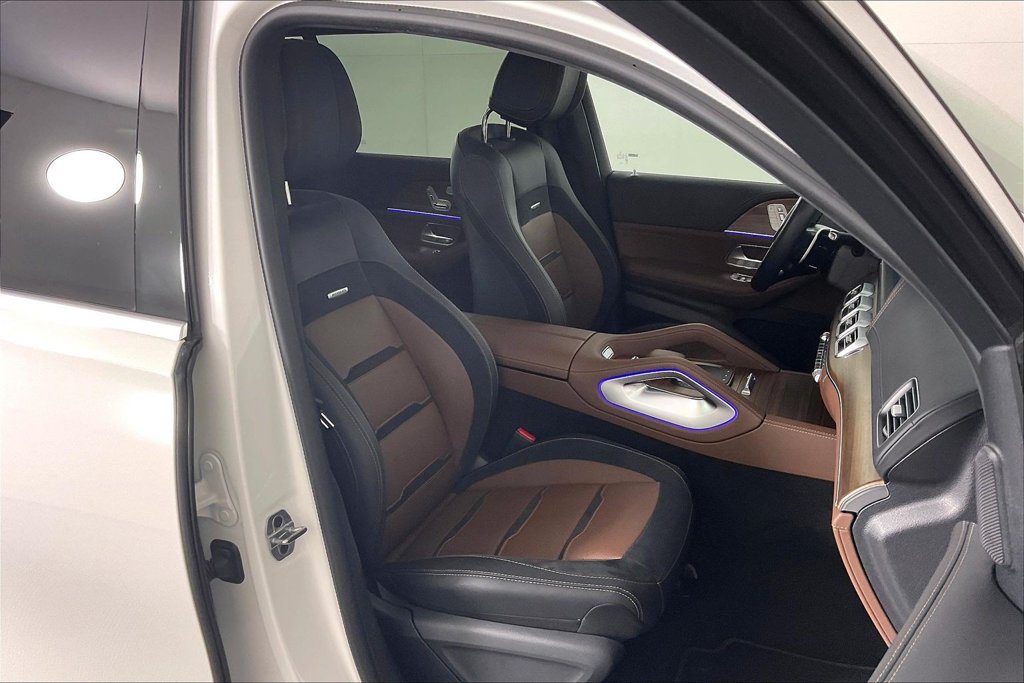 Certified 2025 Mercedes-Benz GLS 63 AMG 4MATIC image 7