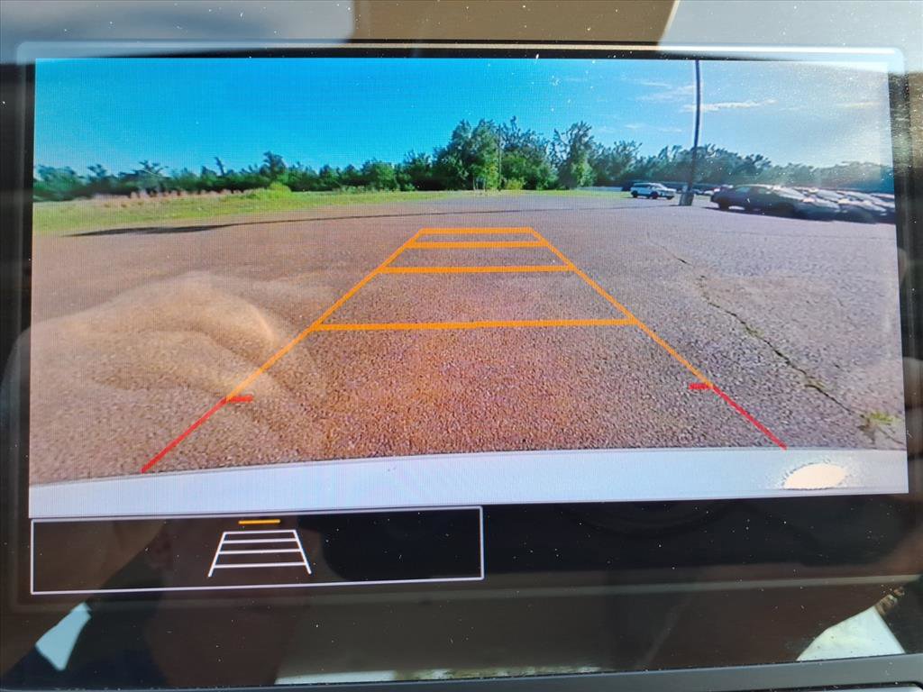 Used 2023 Chevrolet Malibu LT FWD image 27