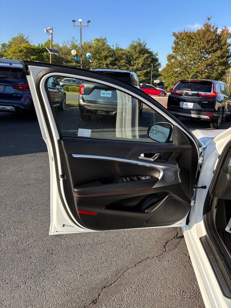 Used 2025 Genesis G70 3.3T Advanced AWD/4WD image 43