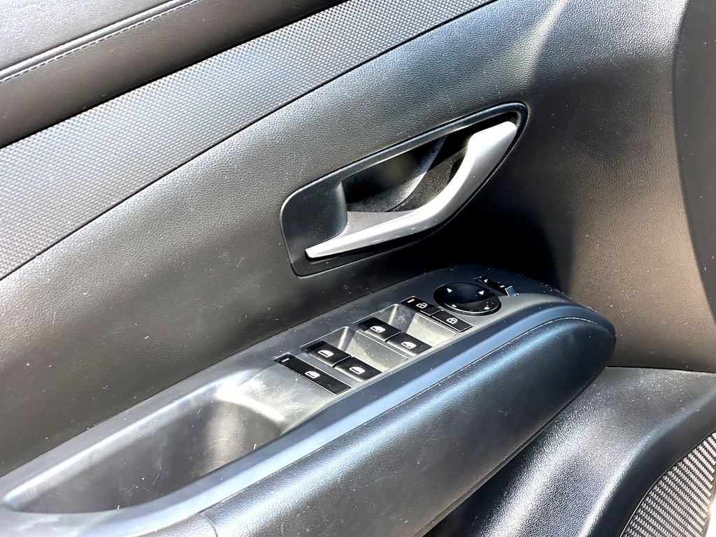 Used 2025 Hyundai Tucson SEL FWD image 11