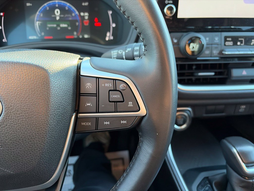 Used 2025 Toyota Grand Highlander AWD image 30