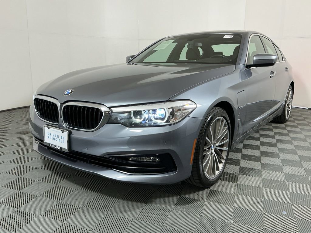 Used 2018 BMW 530e w/ Premium Package 2 image 2