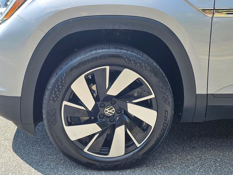 Used 2024 Volkswagen Atlas Cross Sport SE AWD/4WD image 17