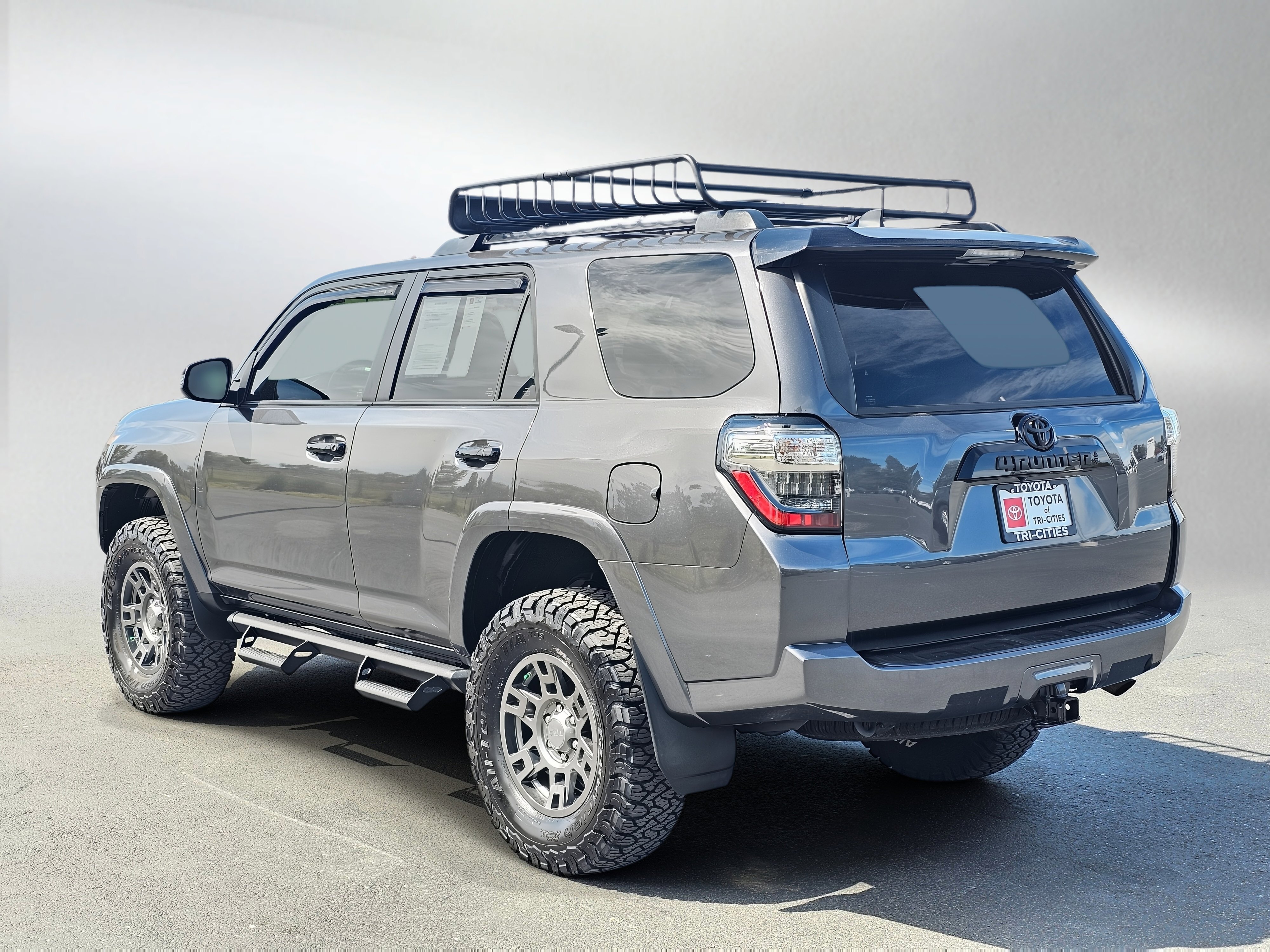 Used 2020 Toyota 4Runner Venture w/ Moonroof Package AWD/4WD image 3