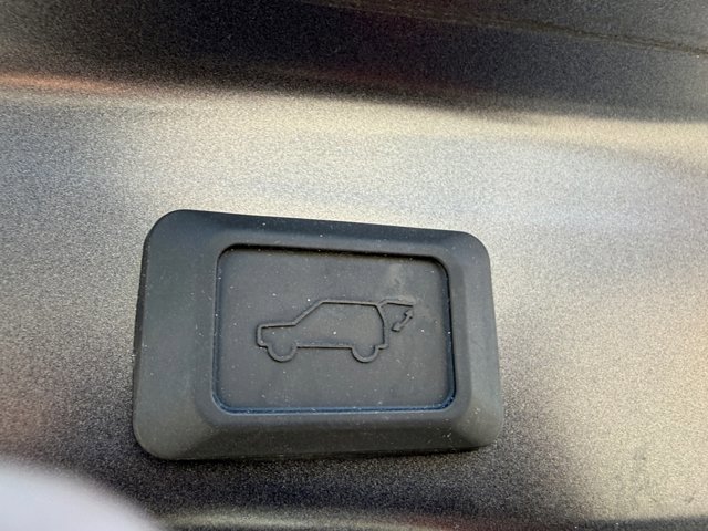 Used 2023 Toyota RAV4 XLE Premium AWD/4WD image 29