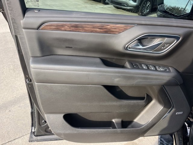 Used 2023 Chevrolet Suburban Z71 w/ Luxury Package image 14