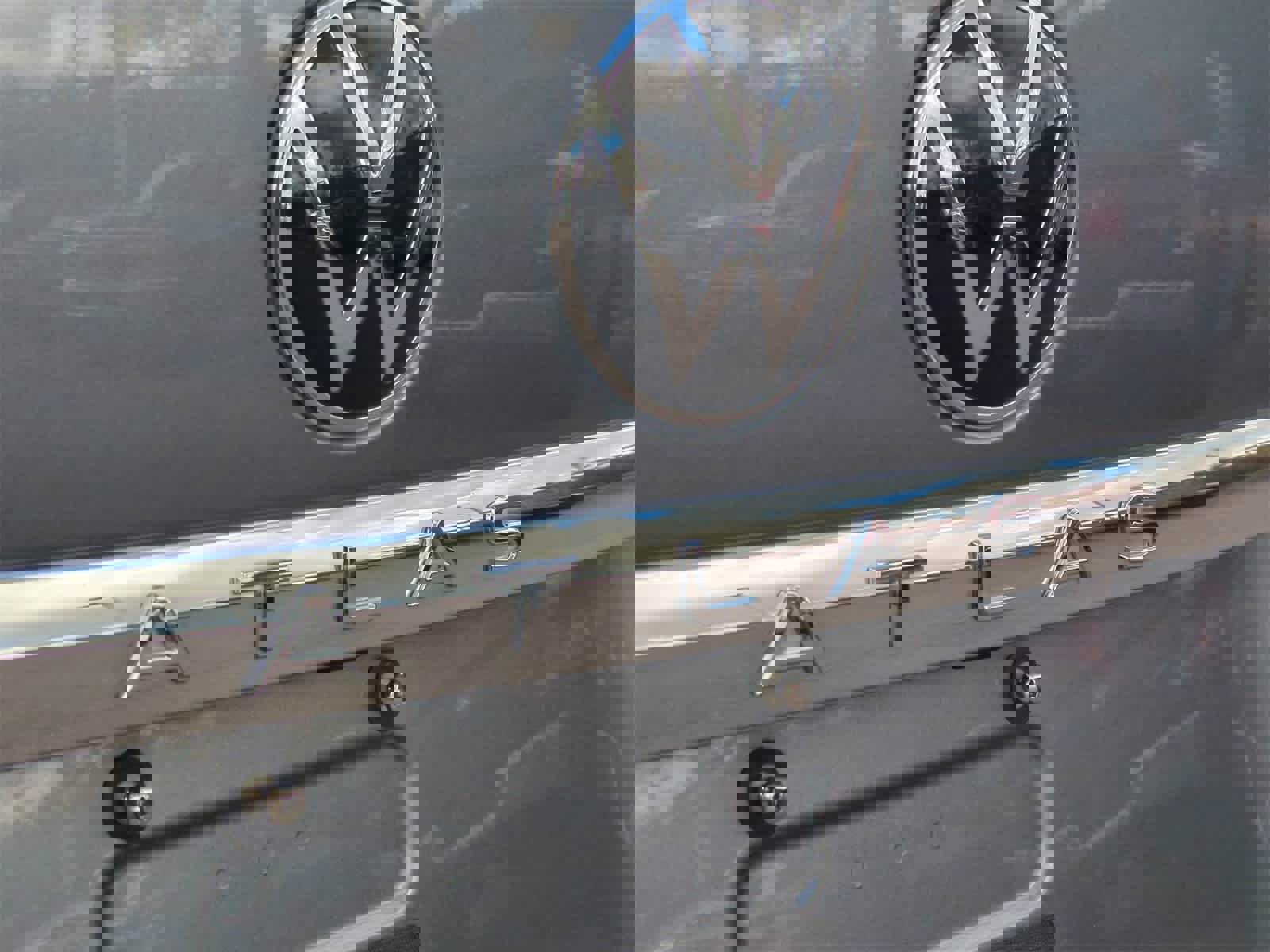 Used 2021 Volkswagen Atlas SEL R-Line image 14