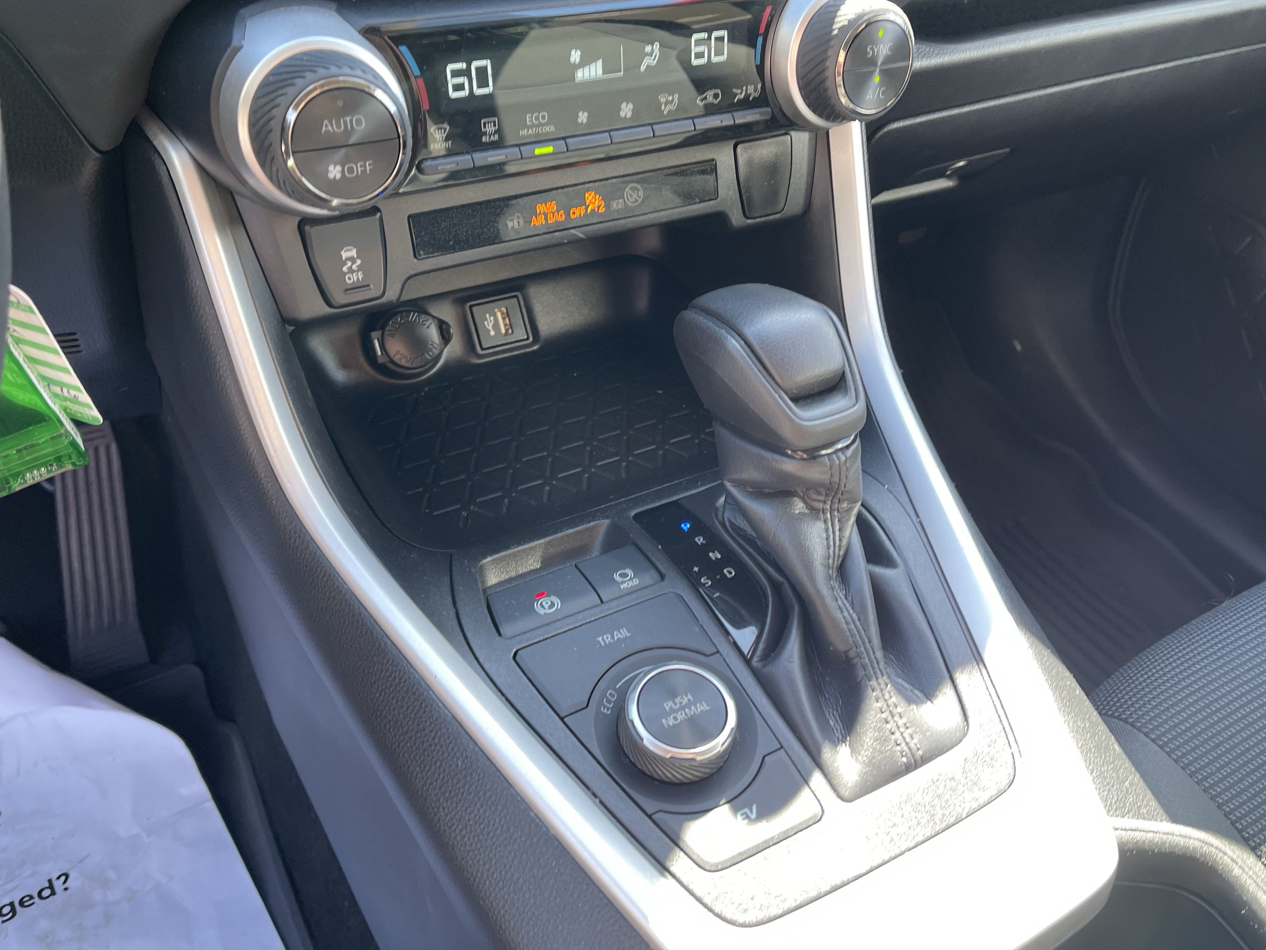 Certified 2024 Toyota RAV4 LE AWD/4WD image 22