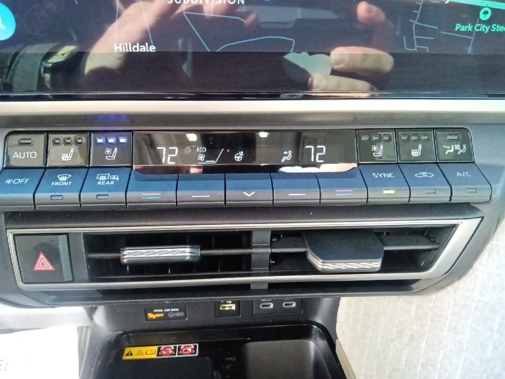 Used 2025 Toyota Camry XSE image 24