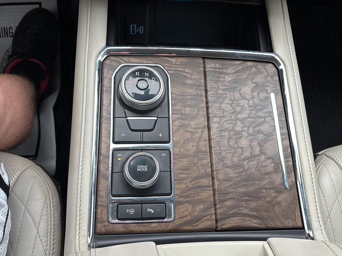 Used 2021 Ford Expedition Platinum image 33