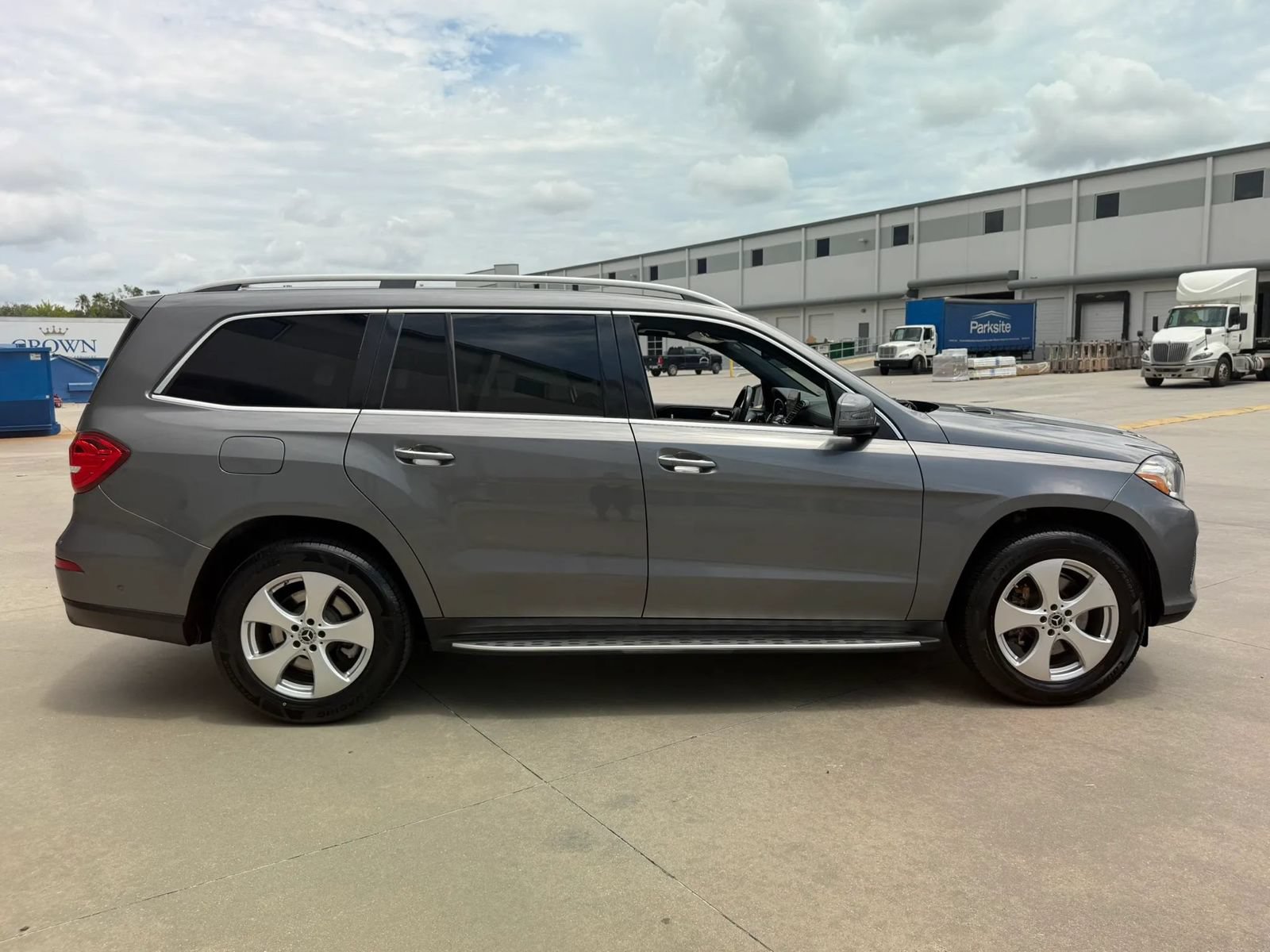 Used 2018 Mercedes-Benz GLS 450 4MATIC w/ Premium Package image 6