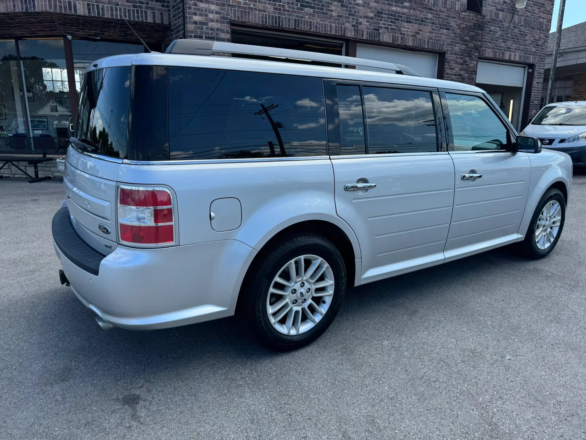 Used 2018 Ford Flex SEL w/ Equipment Group 202A AWD/4WD image 15