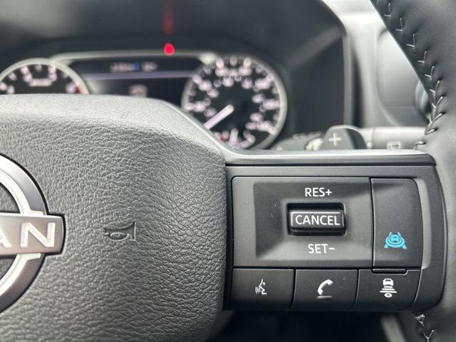 Used 2025 Nissan Rogue SV image 24