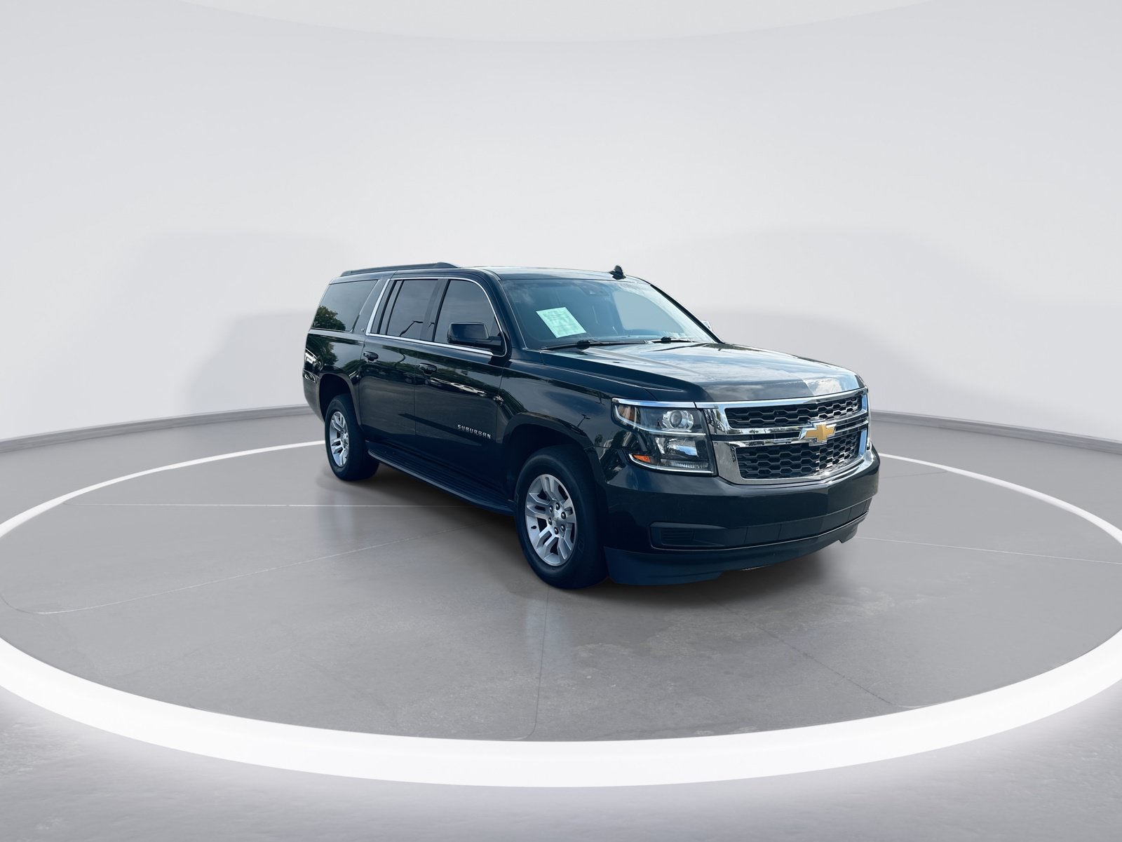 Used 2018 Chevrolet Suburban LT AWD/4WD image 2