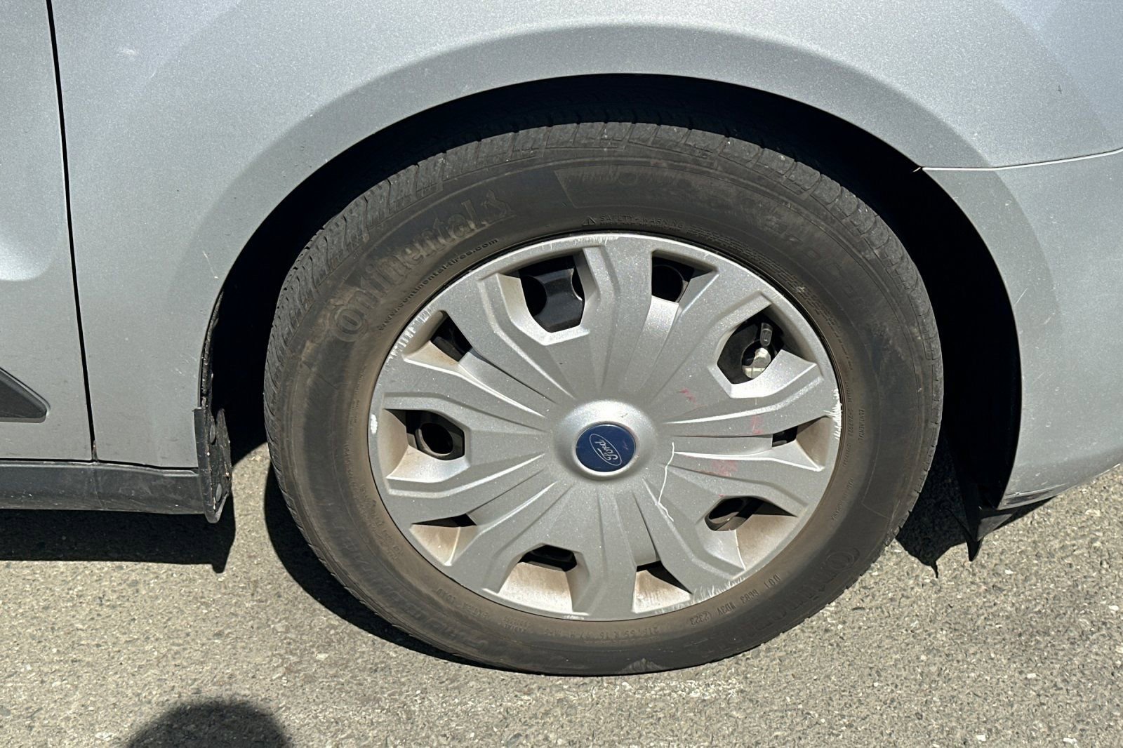 Used 2023 Ford Transit Connect XLT image 4