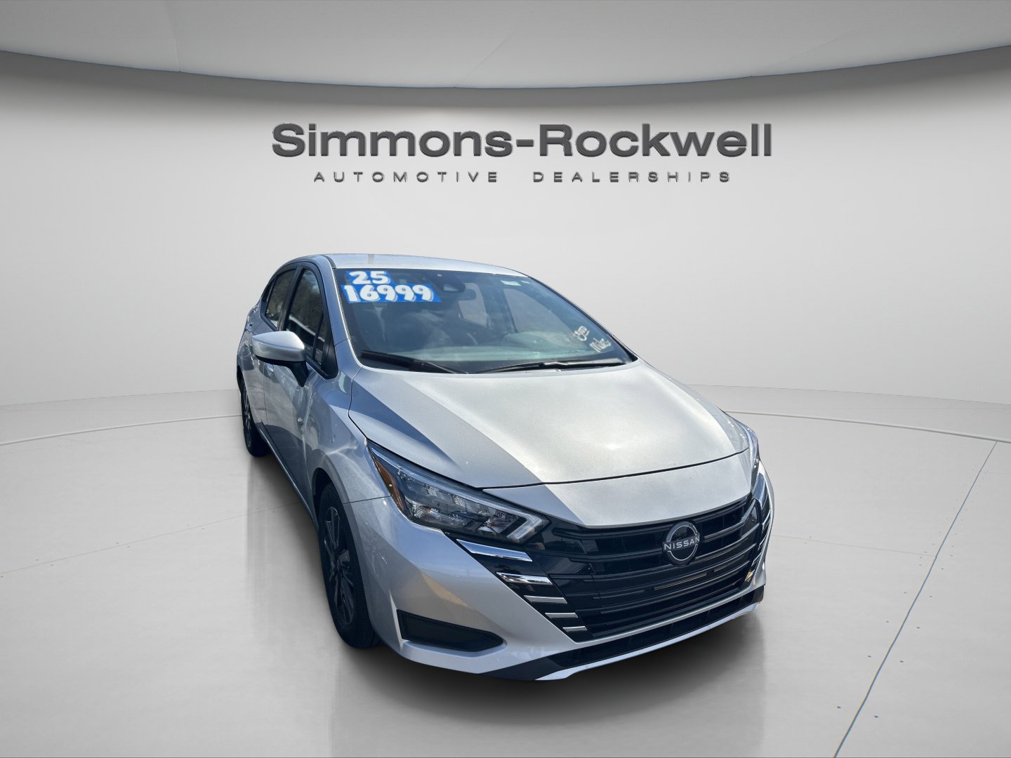 Used 2025 Nissan Versa SV FWD image 2