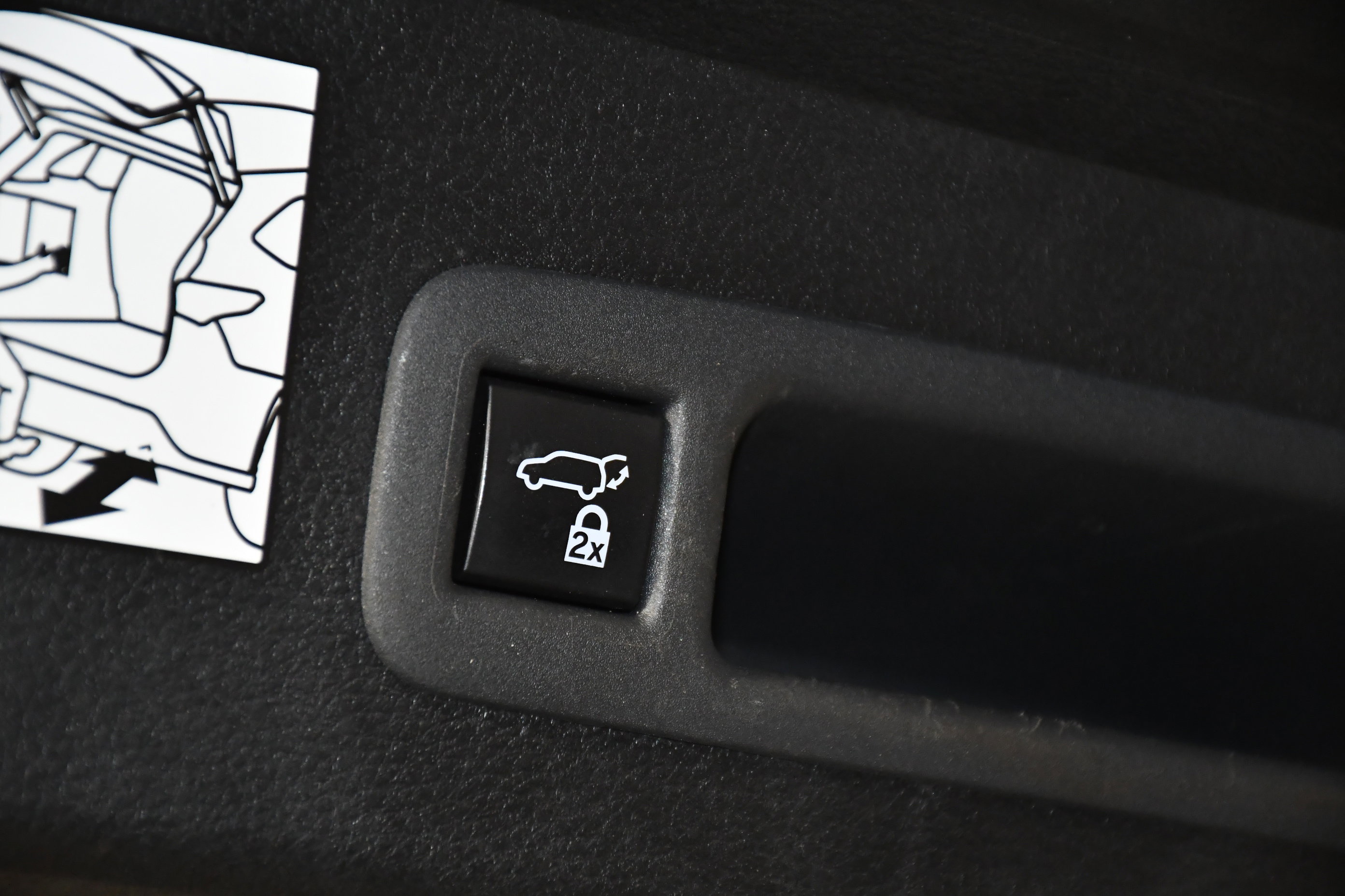 Used 2024 Toyota Sienna XLE image 48