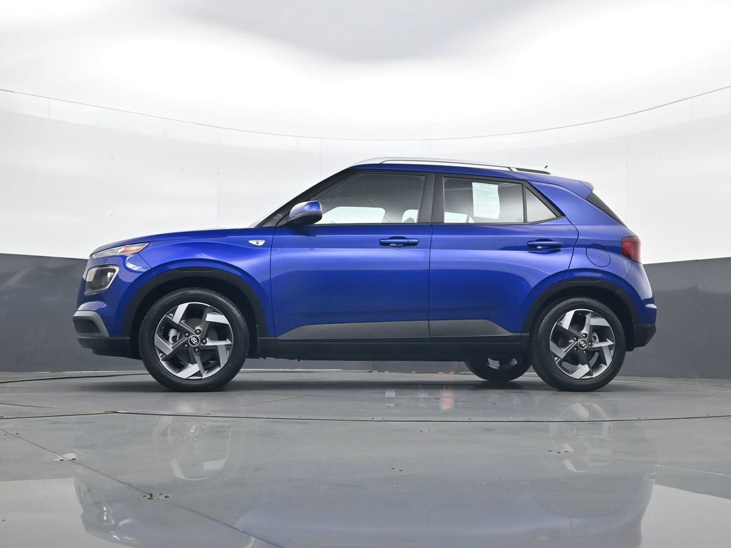 Certified 2023 Hyundai Venue Limited FWD image 28