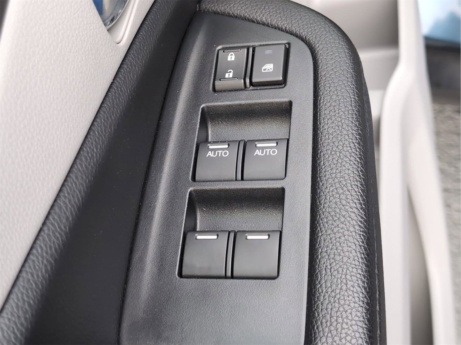 Used 2022 Honda Pilot Special Edition image 16