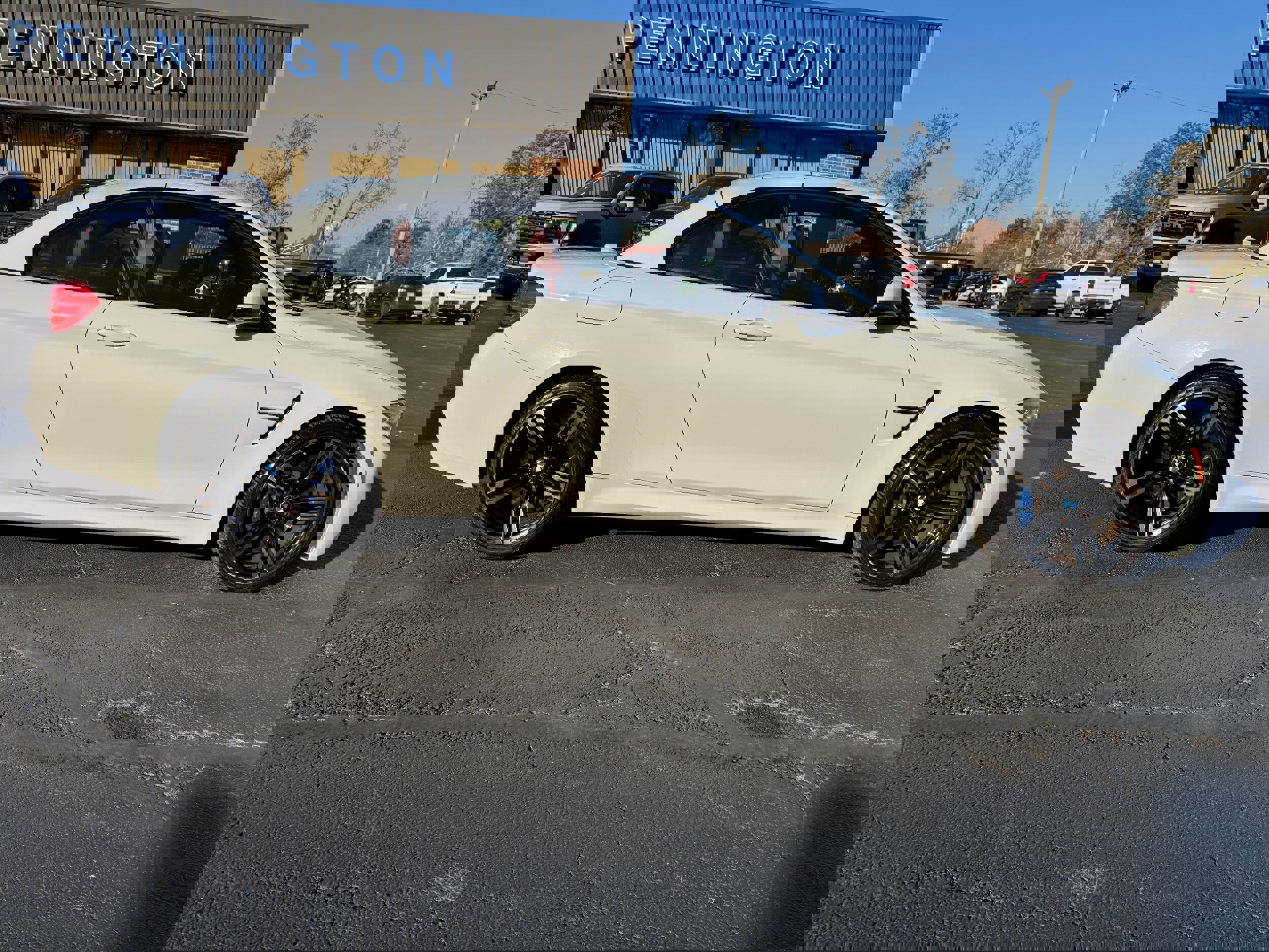 Used 2015 BMW M4 Convertible image 8