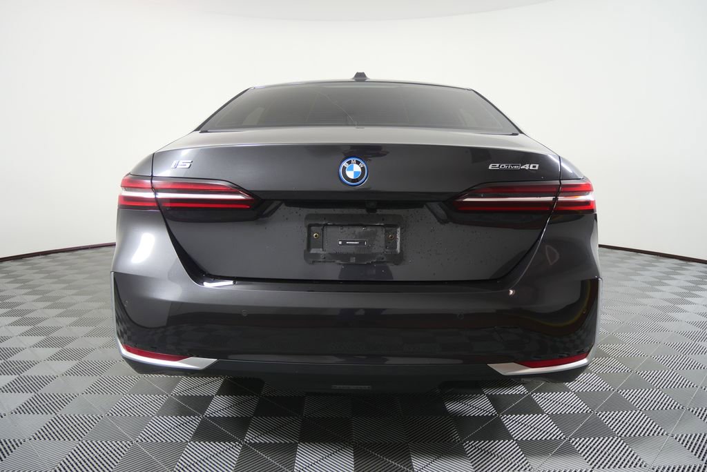 Certified 2024 BMW i5 eDrive40i w/ M Sport Package RWD image 4