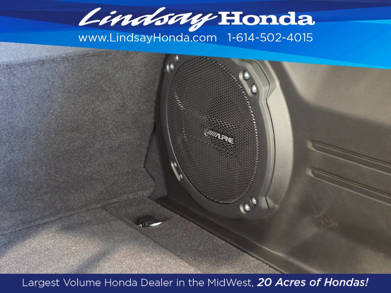 Used 2024 Jeep Wrangler Unlimited Sahara w/ Technology Group AWD/4WD image 9