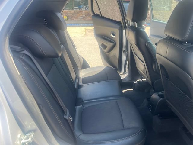 Used 2017 Chevrolet Trax LT w/ Driver Confidence Package FWD image 30