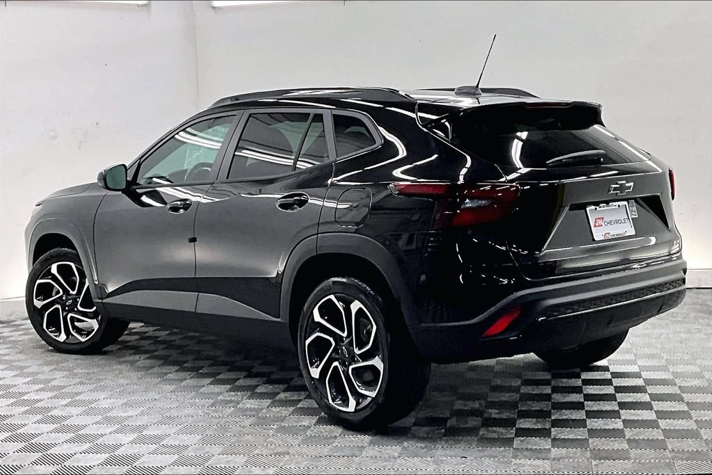 New 2026 Chevrolet Trax RS w/ Driver Confidence Package FWD image 2