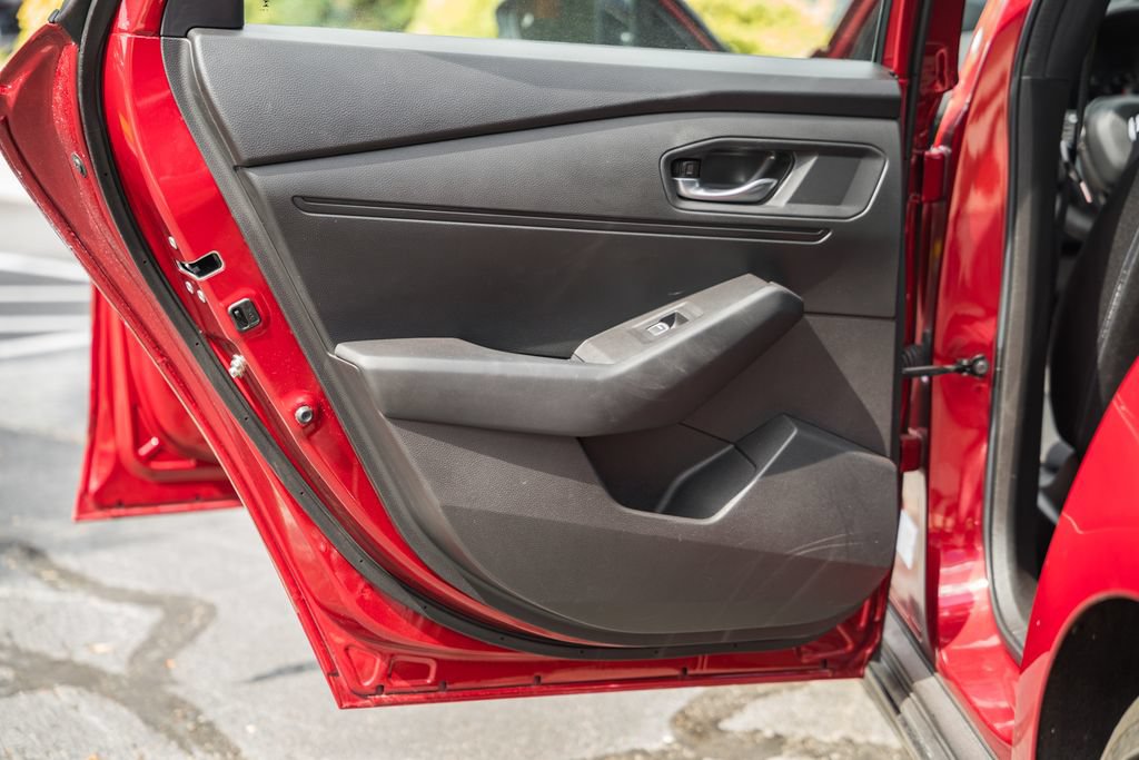 Used 2025 Honda Accord Sport image 35