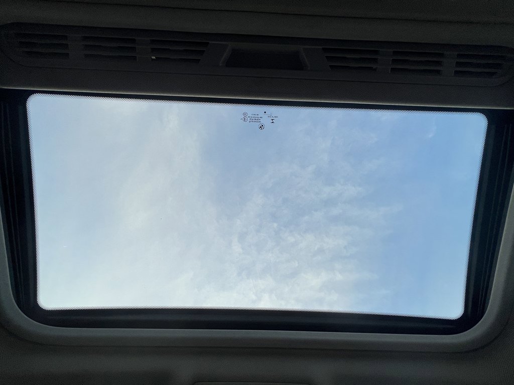 Used 2016 BMW 320i xDrive Sedan image 22