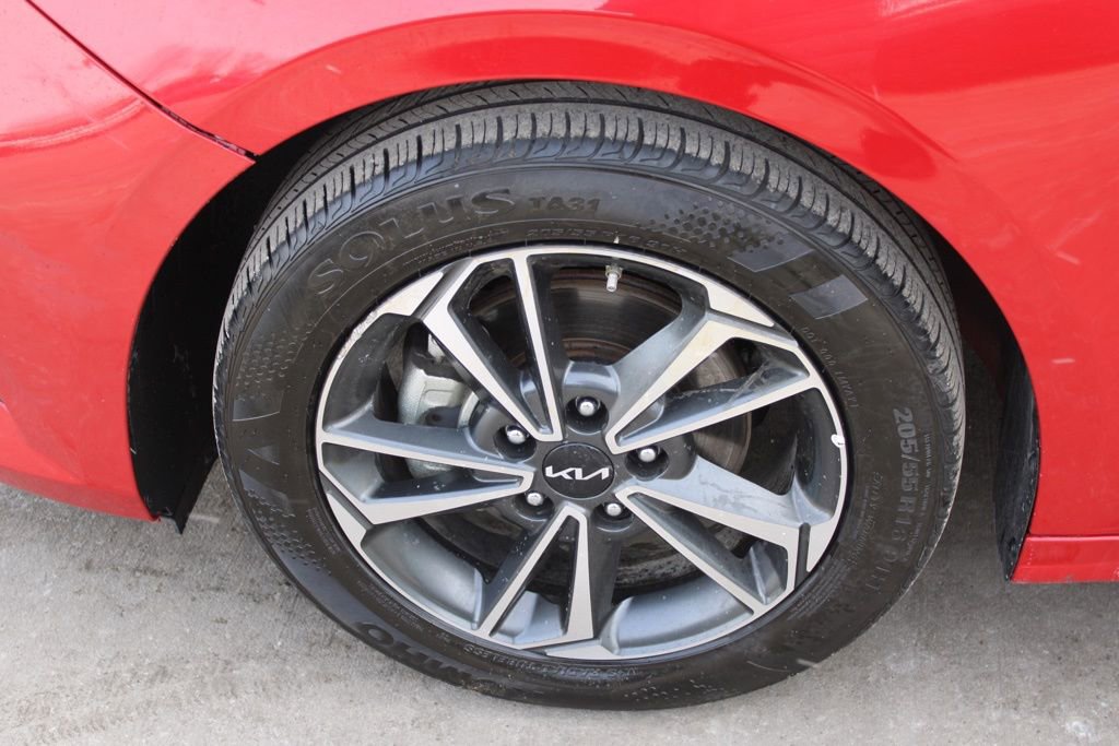 Used 2024 Kia Forte LXS image 11