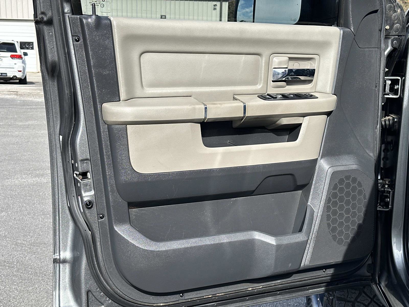 Used 2011 RAM 2500 Power Wagon w/ Luxury Group image 18