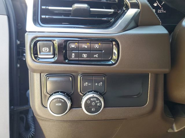 Used 2025 GMC Yukon Elevation w/ Technology Package image 28