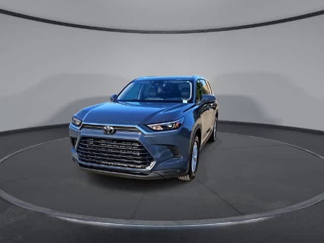 Used 2025 Toyota Grand Highlander AWD image 3