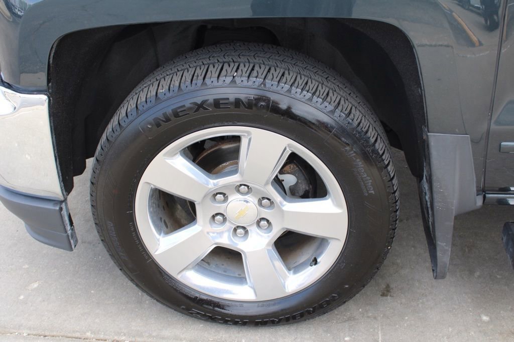 Used 2018 Chevrolet Silverado 1500 LT w/ All Star Edition image 12