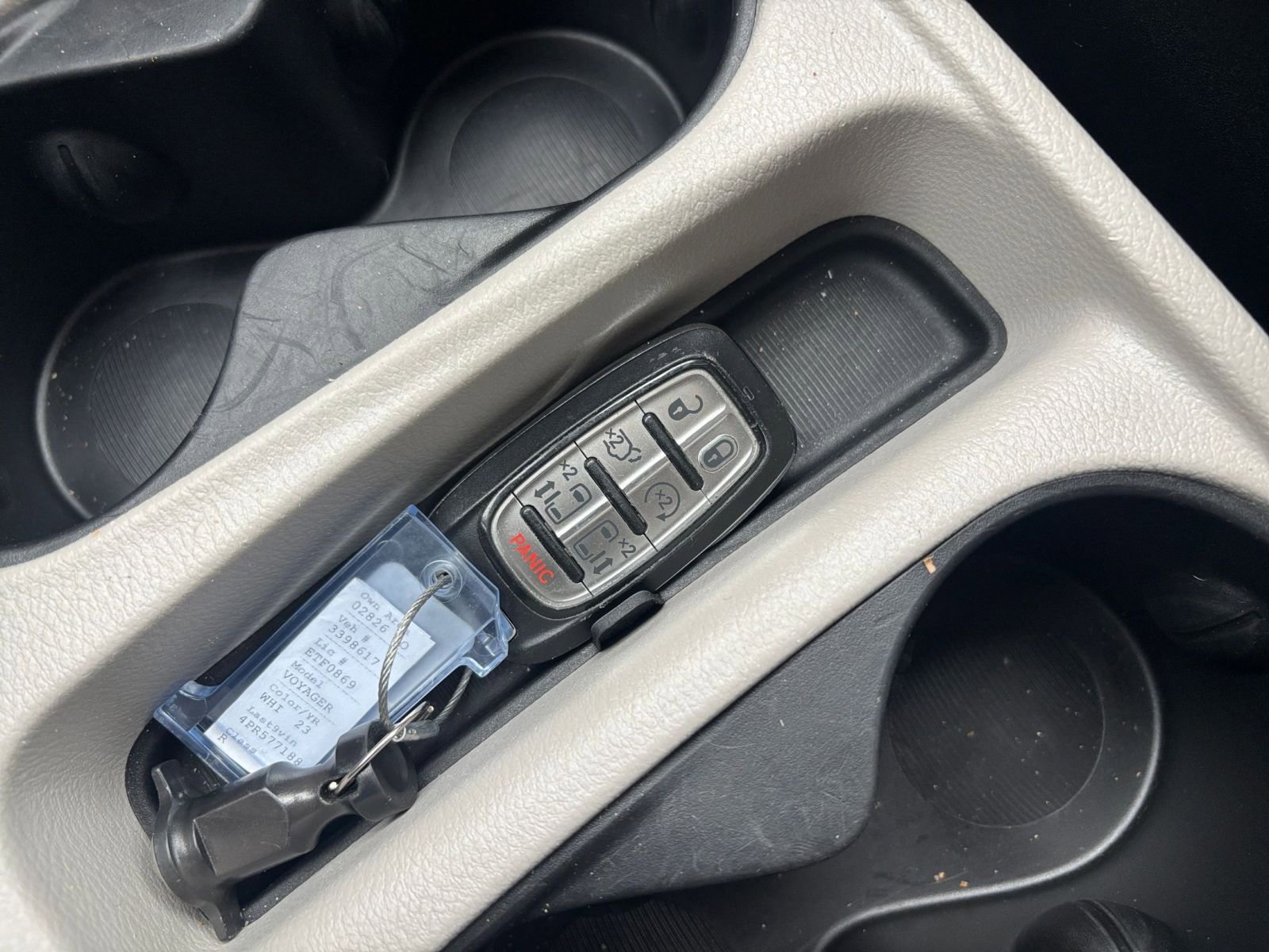Used 2023 Chrysler Voyager LX image 21