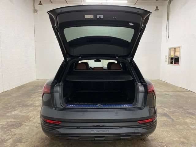 Used 2024 Audi Q8 e-tron Premium Plus w/ Premium Plus Package AWD/4WD image 9