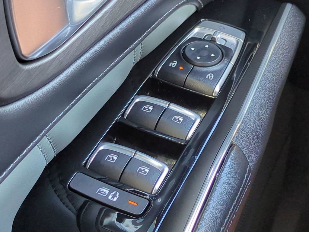 Used 2024 Kia Sorento SX Prestige w/ Sage Leather Package image 26