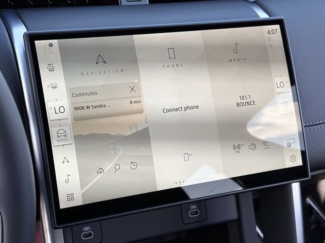 Used 2025 Land Rover Discovery Sport Dynamic SE image 13