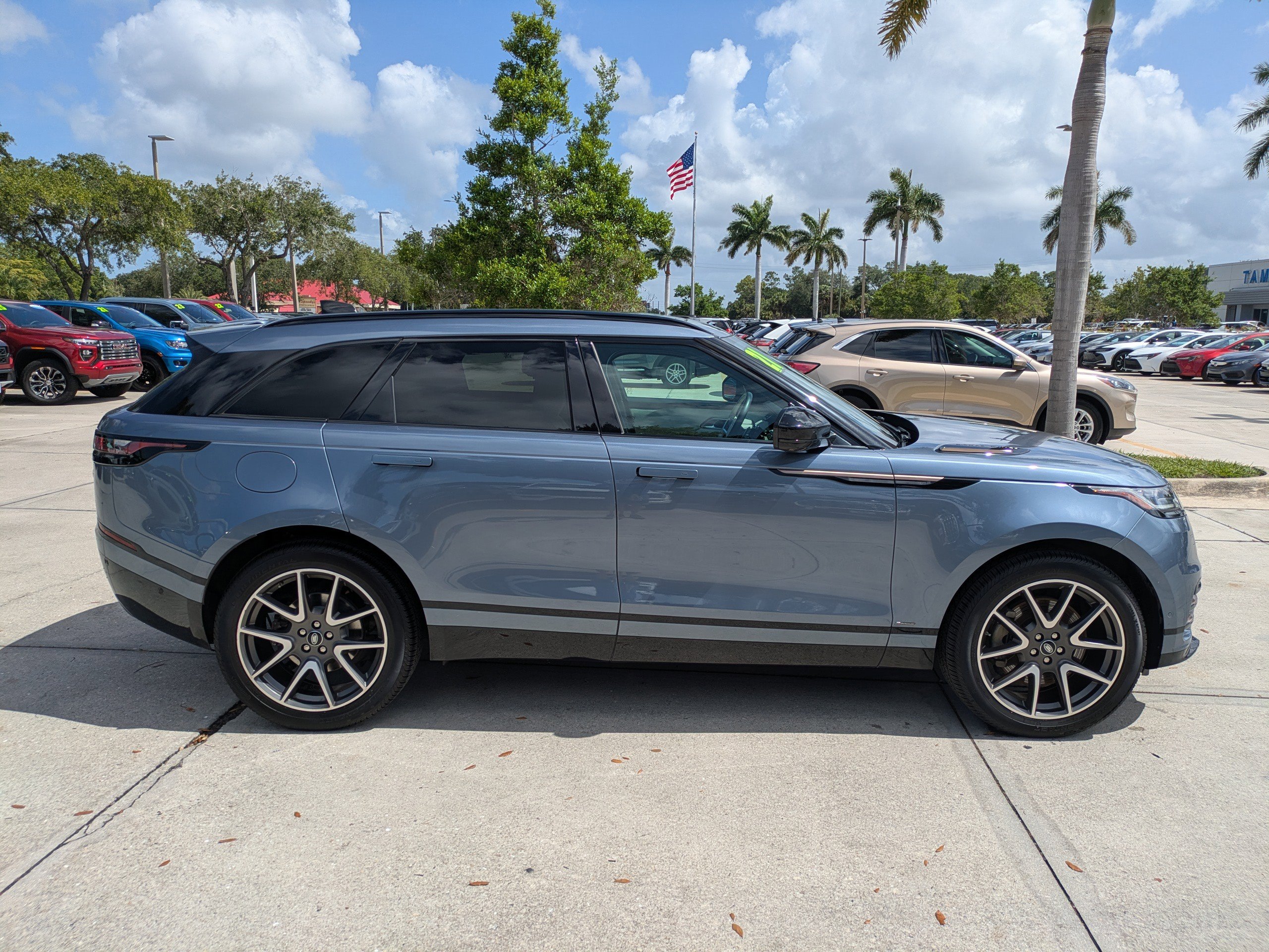 Used 2021 Land Rover Range Rover Velar R-Dynamic S AWD/4WD image 3