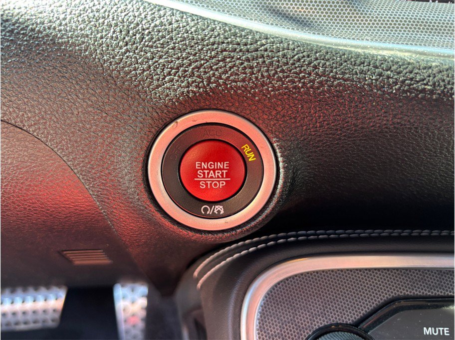 Used 2018 Dodge Challenger SRT w/ Technology Group RWD image 30