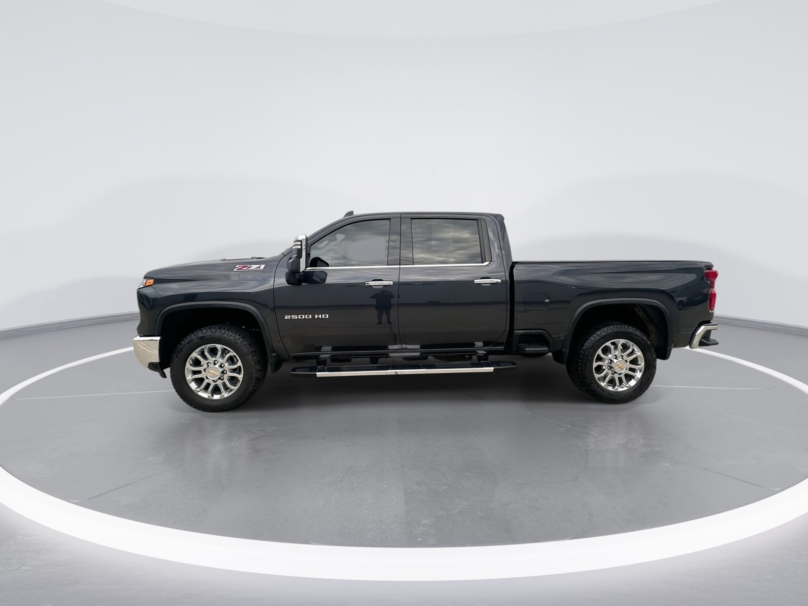Certified 2024 Chevrolet Silverado 2500 LTZ w/ LTZ Plus Package AWD/4WD image 5