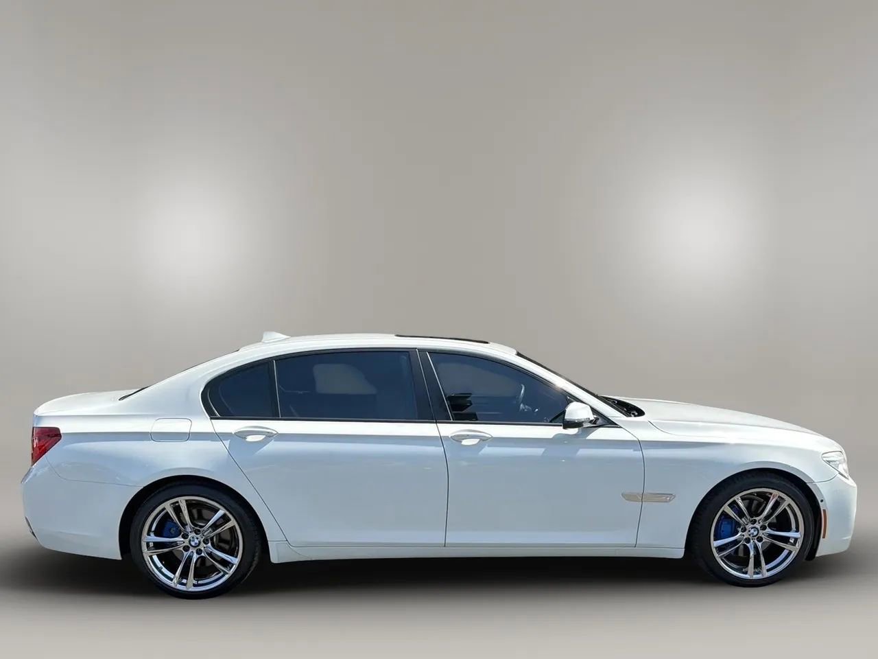 Used 2015 BMW 740Li image 6