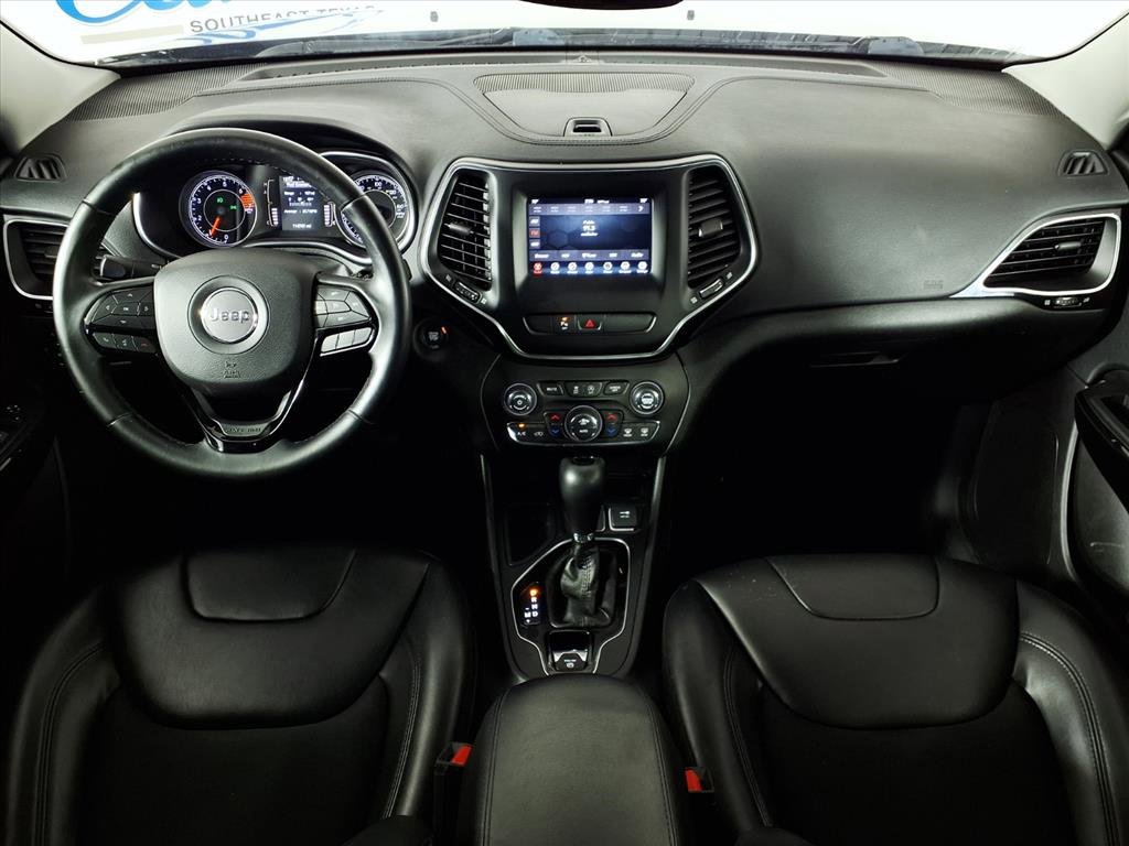 Used 2020 Jeep Cherokee Latitude Plus image 14