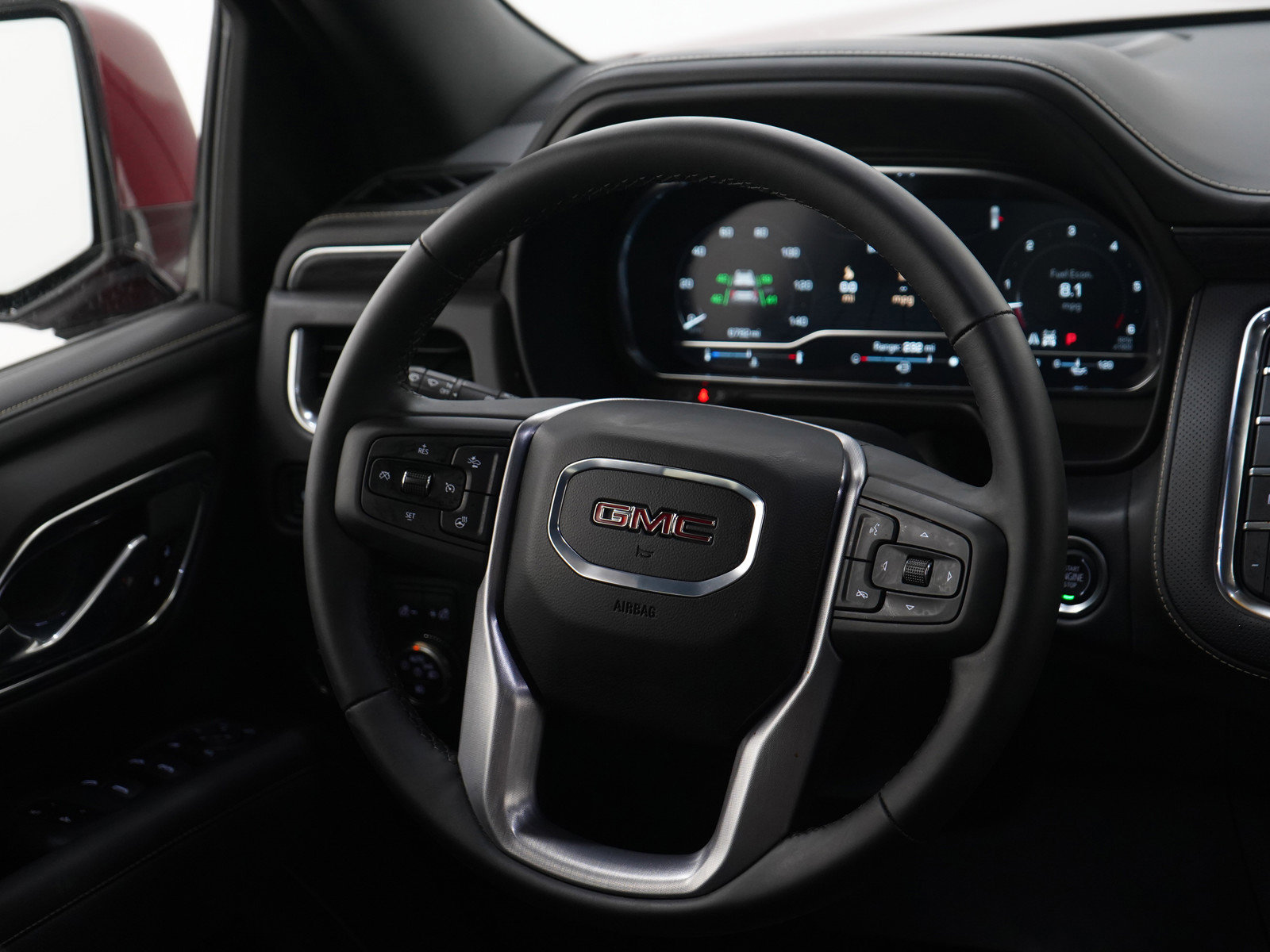 Used 2024 GMC Yukon XL SLT w/ SLT Luxury Package AWD/4WD image 15