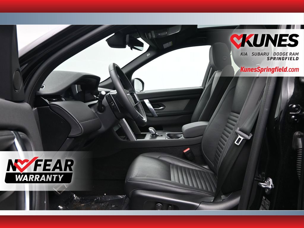 Used 2025 Land Rover Discovery Sport Dynamic SE AWD/4WD image 17